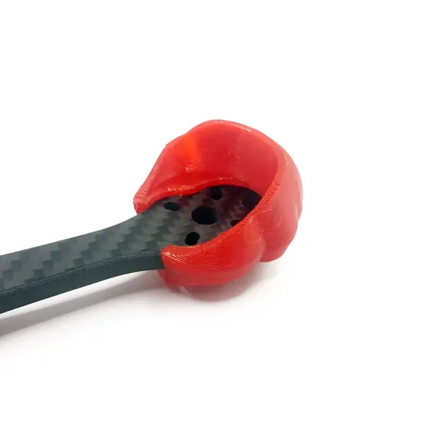 Dettaglio del piedino alto in TPU montato sul braccetto del drone SONIC FIVE