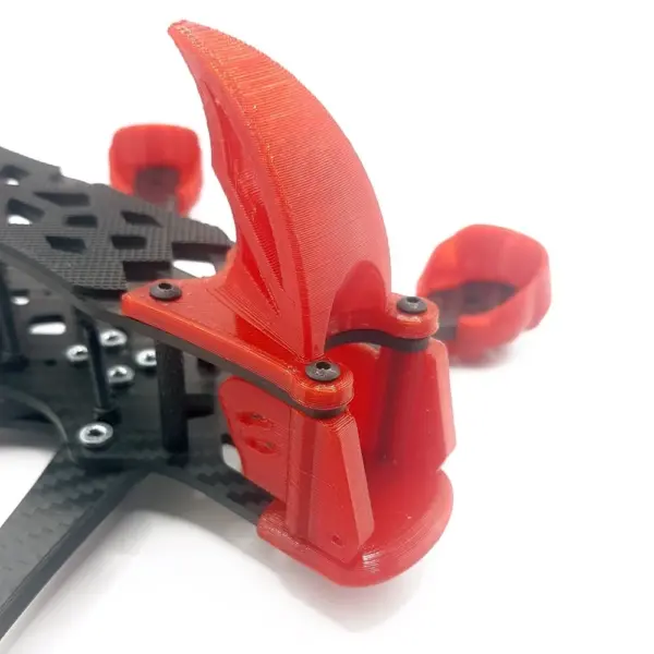 Pinna, bumper e supporto CAM in TPU montati sul drone SONIC FIVE con Walksnail Moonlight